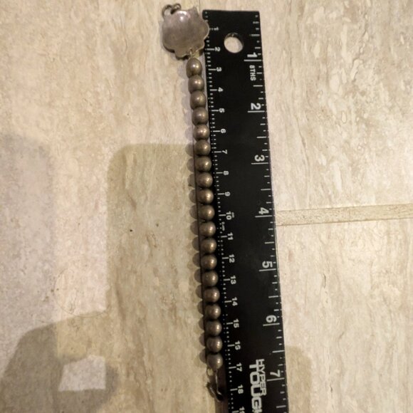 Vintage Sterling Silver Navajo Pearl Bead Bracelet Ornate Repoussé Clasp 925 - Picture 5 of 8